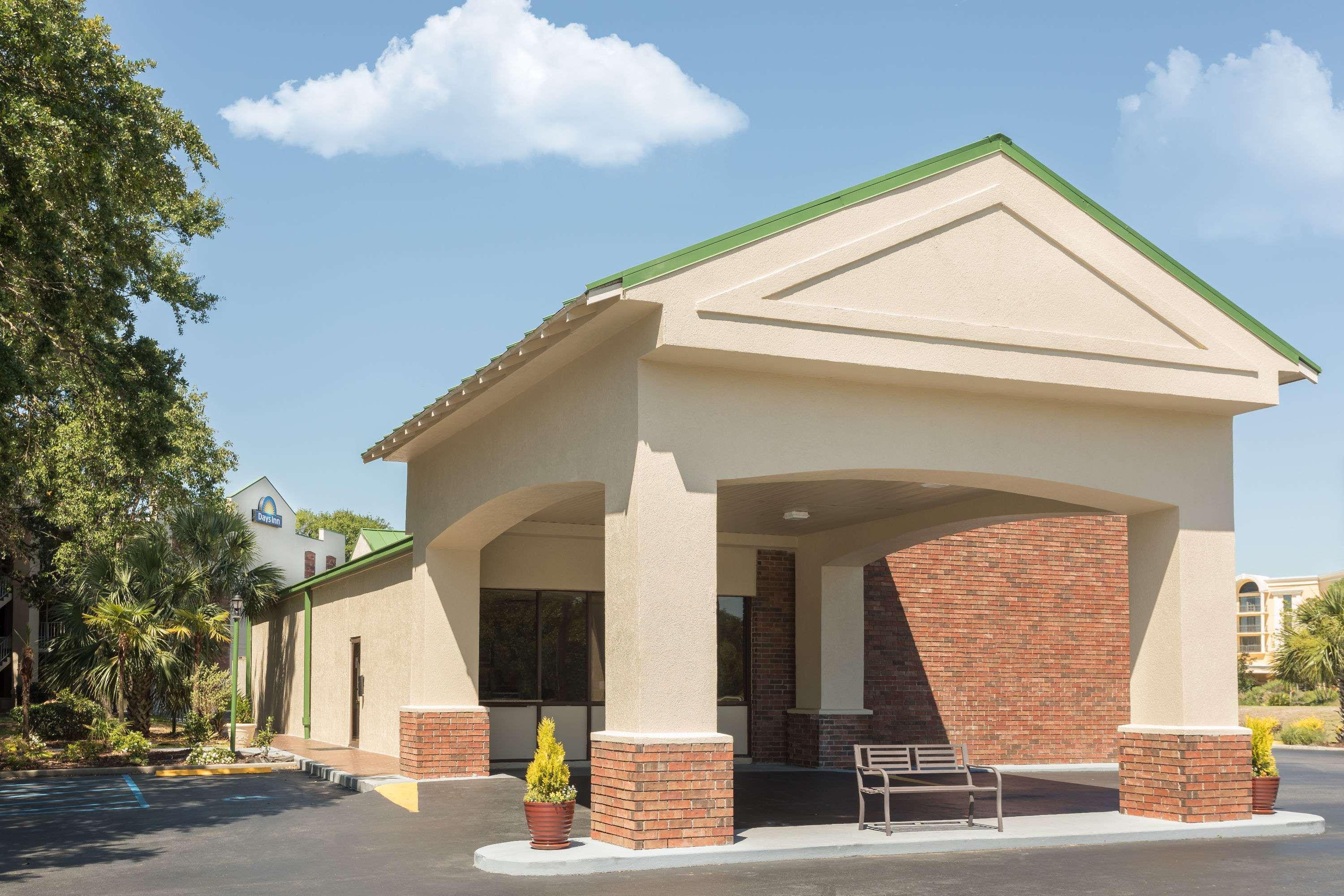 Days Inn By Wyndham Mt Pleasant-Charleston-Patriots Point Exterior foto