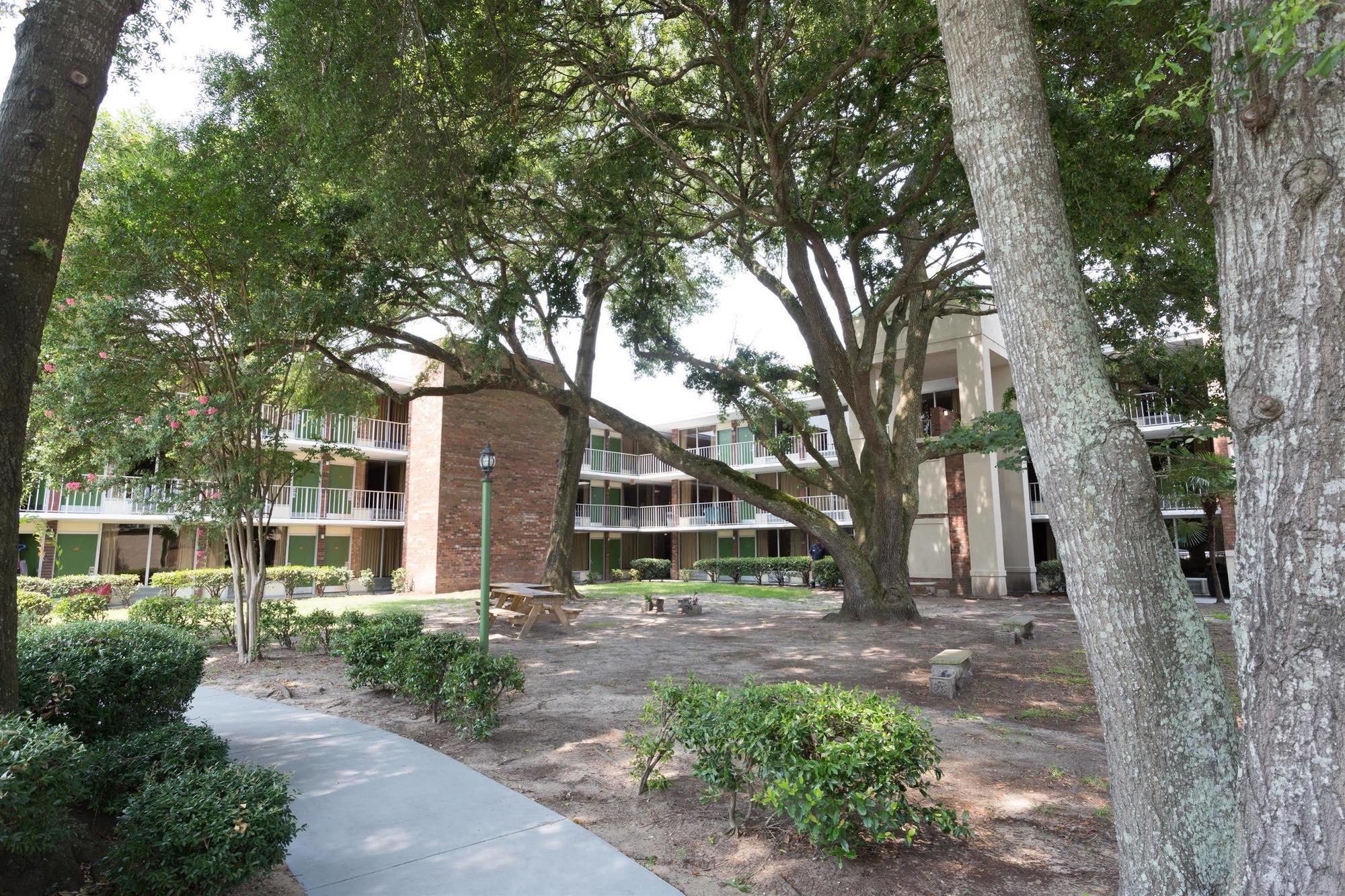 Days Inn By Wyndham Mt Pleasant-Charleston-Patriots Point Exterior foto